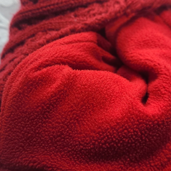 Winter hat - Picture 3 of 3